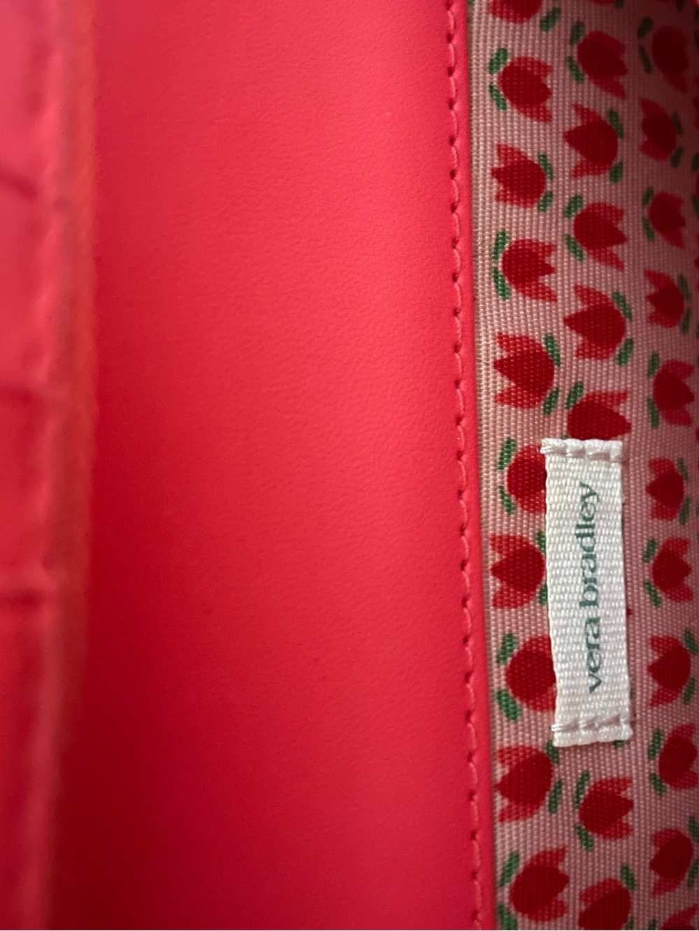 Very Bradley Cayenne phone wristlet, keychain, and coin purse bundle - Picture 5 of 9